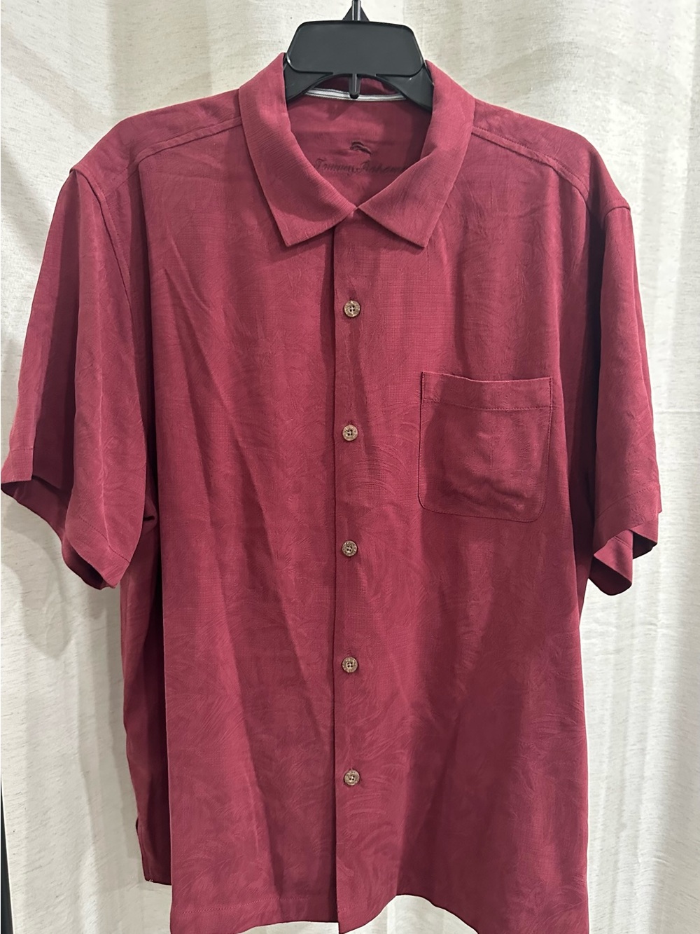 NWOT Men's Tommy Bahama Short-Sleeve Button-Up Shirt in Deep Wine 100% silk